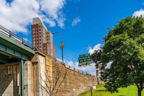 Brooklyn, New York, USA - 19 mei 2019: Brooklyn Historical Society DUMBO New York City — Stockfoto