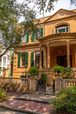 Savannah, Georgia, ABD 'de güzel caddeler ve evler