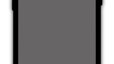 Beyaz arkaplanda akıllı telefon izole edildi.