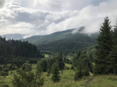 Dağların güzel manzarası