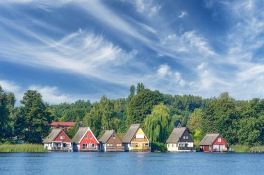 Muritz Ulusal Parkı, Mecklenburg Gölü, Almanya 'daki Cennet Göl Manzarası