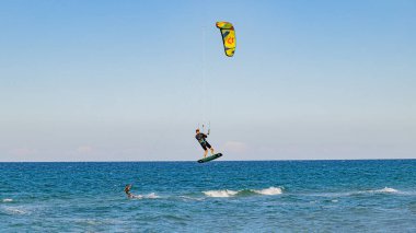 Yaz denizinde uçurtma