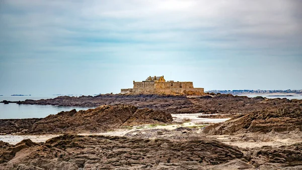 Kuzey Britanya 'daki Saint Malo Fransız Okyanusu ve Kanal Denizi