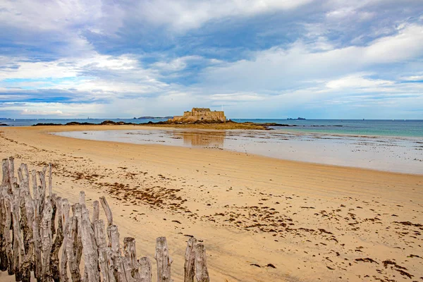 Kuzey Britanya 'daki Saint Malo Fransız Okyanusu ve Kanal Denizi
