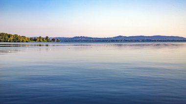 Lombardia 'daki Lago Gölü Maggiore Kuzey İtalya