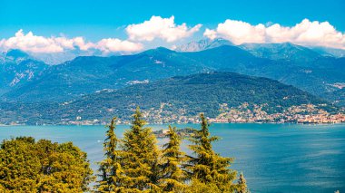Lombardia 'daki Lago Gölü Maggiore Kuzey İtalya