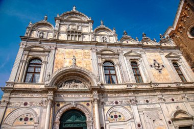 Venedik şehir sokakları İtalya 'da kanallar ve anıtlar