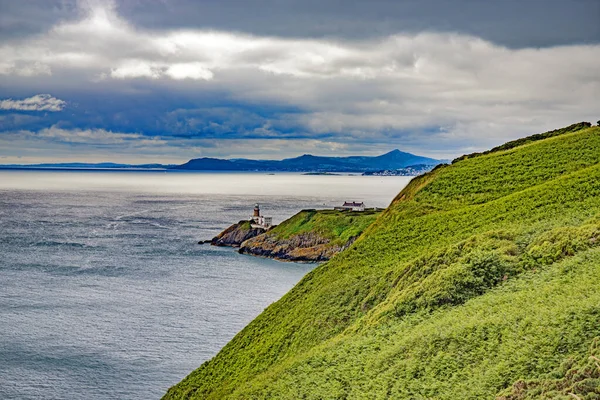 Dublin 'e yakın İrlanda kıyılarındaki deniz feneri ve deniz manzarası çok güzel.