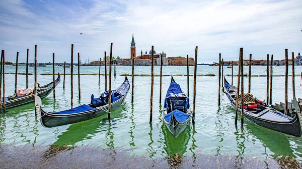 Venedik Kanalları İtalya 'daki anıtlar ve şehir