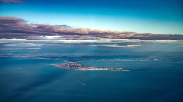 Atlantik Okyanusu 'ndaki Atlantik kıyı şeridi ve ada