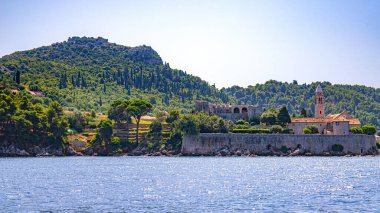 Hırvat Denizi 'ndeki Adriyatik Elaphiti Adası