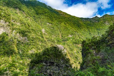 Hint Okyanusu Buluşma Adası 'ndaki Cilaos Sirk Dağları