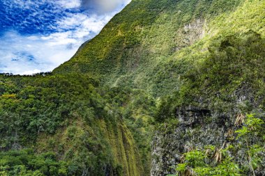Hint Okyanusu Buluşma Adası 'ndaki Cilaos Sirk Dağları