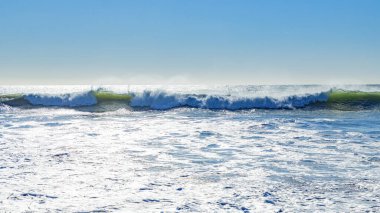 İspanyol okyanus dalgaları ve plajları