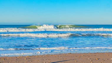 İspanyol okyanus dalgaları ve plajları