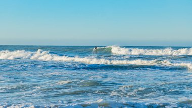 İspanyol okyanus dalgaları ve plajları