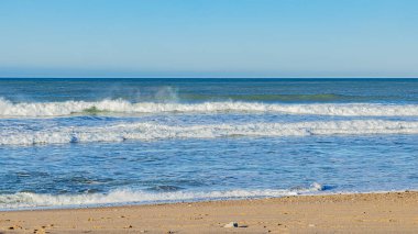İspanyol okyanus dalgaları ve plajları