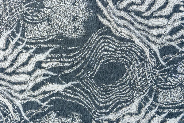 Dekoratif Jacquard kumaşı, metalik lurex iplikler ve çelik mavi tonlarda soyut dalga deseni, arka plan, döşeme, perde ve yastıklar için mükemmel.