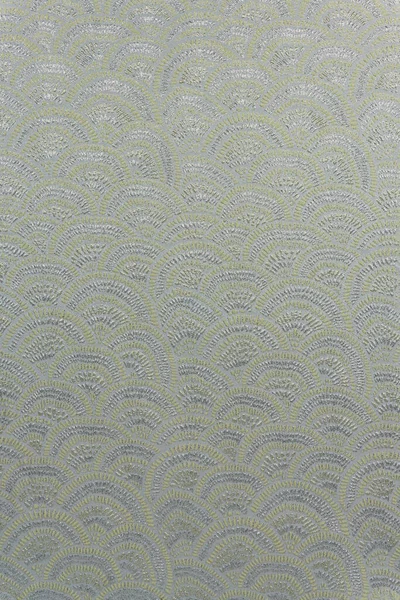 Dekoratif açık gri-yeşil brokar kumaş motifi metalik altın ve gümüş lureks ipliklerle, döşeme, perde ve iç dekorasyon için ideal