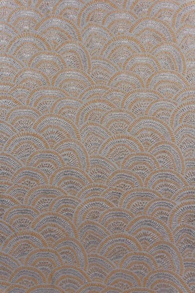 Motifi metalik pembe lureks ipliklerle kaplayan gri-mor brokar kumaş, döşeme, perde ve iç dekorasyon için ideal.