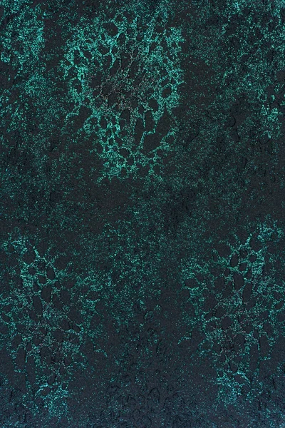 Kabartmalı, kadife gibi bir arka plan ve geniş bir soyut nokta deseni var. Koyu renkli bir grafit tabanı, parlak turkuaz renklendirici ile tamamlanır, hayvan baskısını taklit eder. Döşeme ve modern tasarım için kullan.