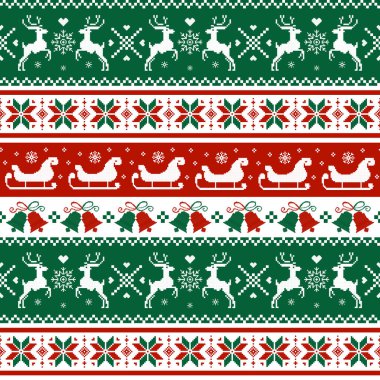 Ren geyiği, kızak, çan, puantiye ve kar tanelerinin kırmızı, yeşil ve beyaz tonlarıyla İskandinav Noel pikseli deseni örülmüş. Şenlikli kumaş ve ambalaj için tasarım. Vektör illüstrasyonu örgü biçimi.