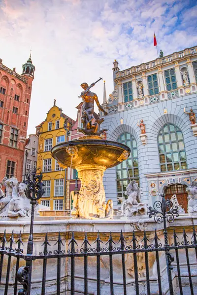 Fonte Neptuno Praça Principal Mercado Gdansk Polônia Belo Céu Verão — Fotografia de Stock