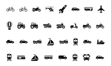 Bu stok resmi, temiz beyaz bir arkaplanda düzenli siyah taşıma ikonlarının kapsamlı bir koleksiyonunu sergiliyor. İkonlar, bisiklet, motosiklet, otobüs, uçak, uçak vs. gibi çeşitli ulaşım şekillerini temsil ediyor.