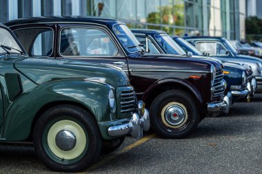 Arka koltuktaki vagonlar