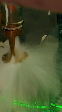 Suyun arındırılması yoluyla havayı zararlı dumandan, kokulardan ve toksinlerden arındıran yenilikçi hidro filtreyi deneyin. Gerçek zamanlı olarak hava kalitesinin etkili dönüşümüne tanık olun..