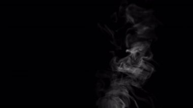 4K 29.97fps 4x Yavaş Hareketli Beyaz Duman Dumanı Aşağıdan Yukarıya Akıyor (VFX)