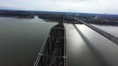 Şehir yollarının üzerinde İHA