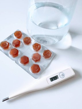 Hastalık mevsimi, evde tedavi.