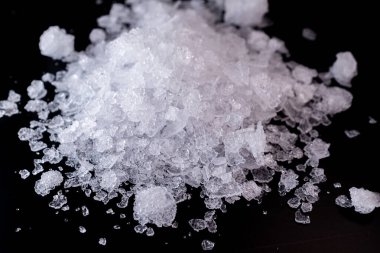 Magnezyum klorür heksadrat, kristal kimyasal konsept, laboratuvar ve endüstriyel uygulama