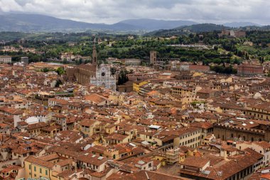 Floransa, İtalya 'daki Floransa Katedrali' nin tepesinden panoramik hava manzarası.
