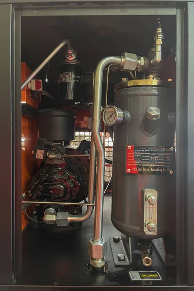 Endüstriyel vida hava kompresörünün iç bileşenleri