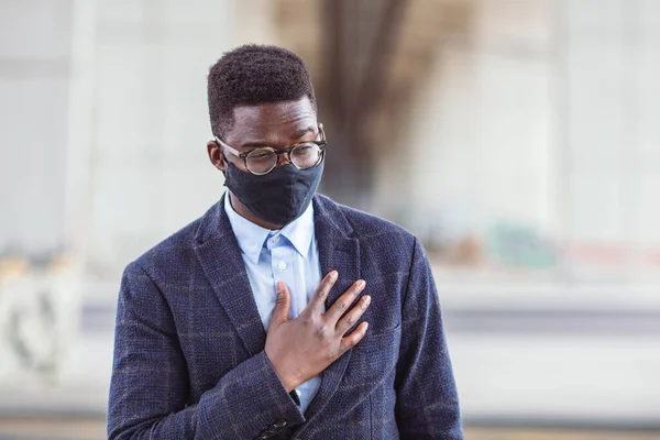 Homme Adulte Moyen Ayant Des Problèmes Santé Tenait Poitrine Portait — Photo