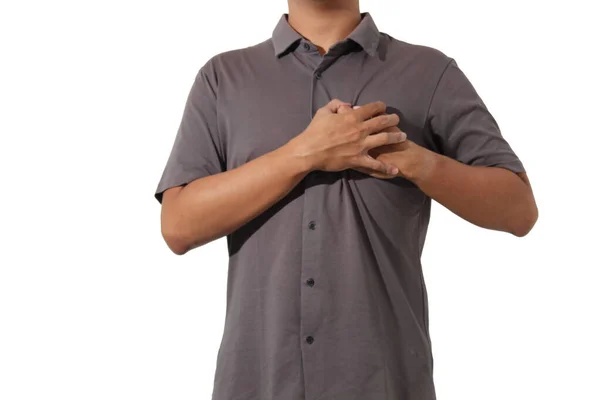 Sıradan kısa kollu bir gömlek giyen birinin göğüs ağrısı ya da kalp krizi geçirmesi..