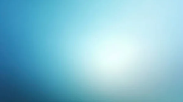 yumuşak mavi gradyan hafif ışık yayıyor, ince bokeh ve yumuşak odak serin deniz mavisi tonları ve havadar atmosfer ile, kurumsal başlıklar, sunumlar ve web düzeni için ideal minimum arkaplan