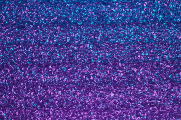 Ön planda yakalanan yüksek yoğunluklu plastik köpük malzemesi onun güçlü ve hafif doğasını vurguluyor..