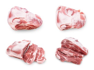 Beyaz veya şeffaf bir arka planda izole edilmiş beyaz yağ çizgileriyle taze doğranmış domuz eti küpleri. Yüksek kalite fotoğraf