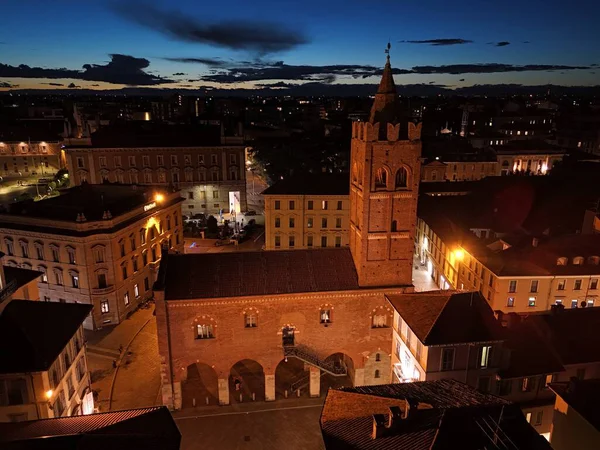 Monza Arengario 'nun Hava Görüntüsü, Lombardy, İtalya' daki Ortaçağ Belediye Binası