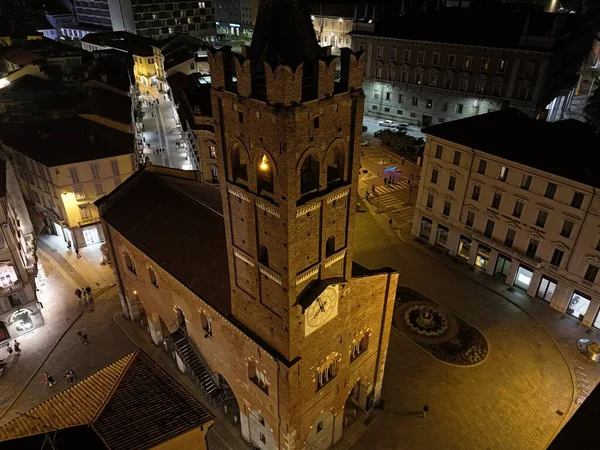 Monza Arengario 'nun Hava Görüntüsü, Lombardy, İtalya' daki Ortaçağ Belediye Binası