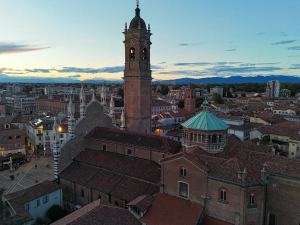 Monza Katedrali 'nin Hava Görüntüsü, Lombardy, İtalya' daki Tarihi Duomo