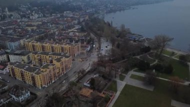 Zurichhorn Park Havacılık Manzarası, Pavillon Le Corbusier ve İsviçre Zürih Gölü 'ndeki Modern Mimarlık