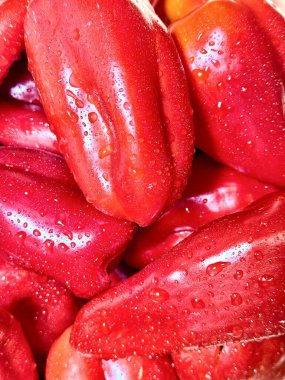 biber ve su damlaları