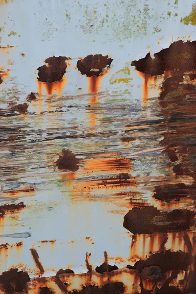 aşınmış paslı beyaz metal yüzey