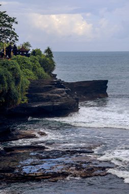 Endonezya 'nın Bali adasında Tanah Lot tapınağı oluşumu 