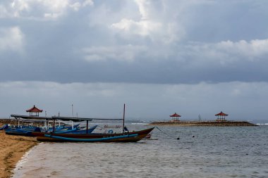 Endonezya, Bali sahilinde keyifsiz bir öğleden sonra