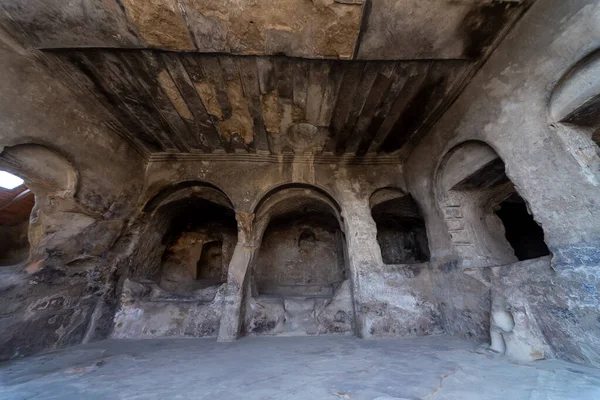 Georgia 'daki antik mağara şehri Uplistsikhe' nin mağaraları